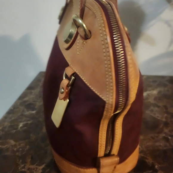 Dooney & Bourke Burgundy Tote EUC - Picture 10 of 16